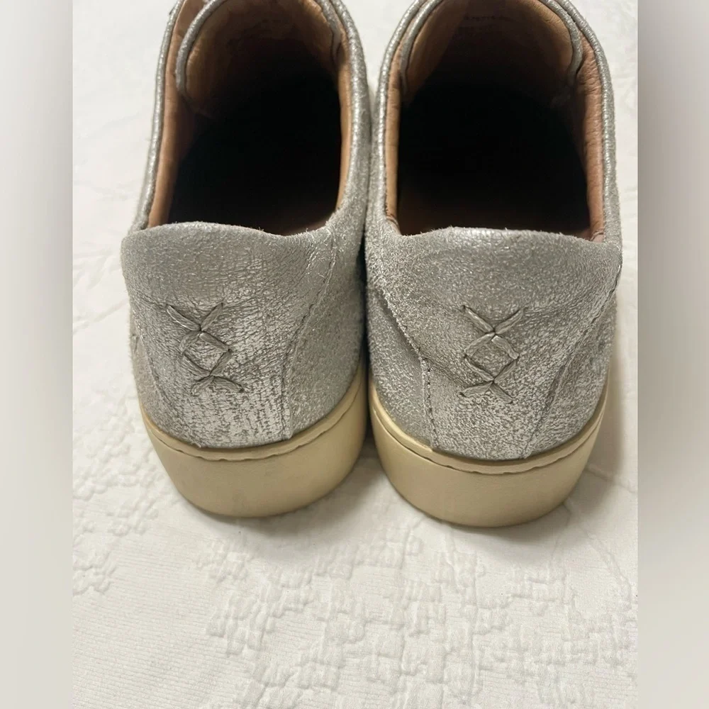 Frye excellent used